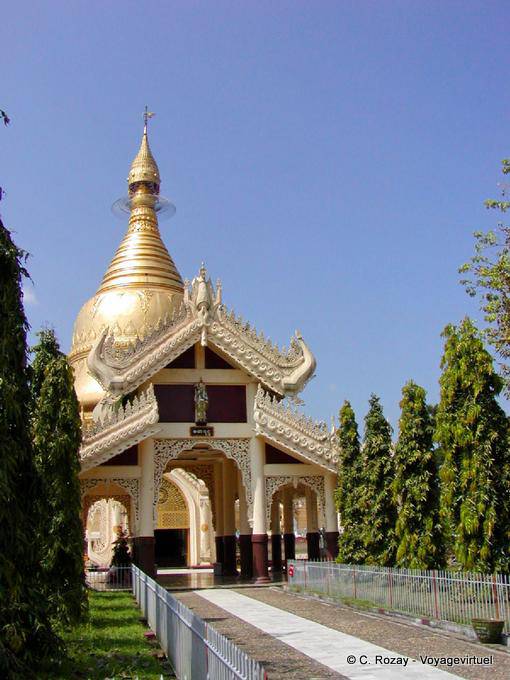 Maha Wizaya pagoda sulla collina Dhammarakkhita (guardiano della legge), Yangon - Myanmar (Birmania)