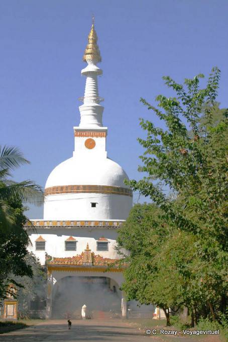 Particolare forma di stupa, Yangon - Myanmar (Birmania)