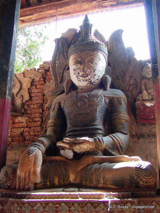Complessa immagine Jambhupati Takhaung Mwedaw, Sagar - Myanmar (Birmania)
