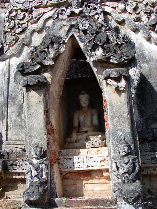 Foglie di pietra decorativi, sito Sankar - Myanmar (Birmania)