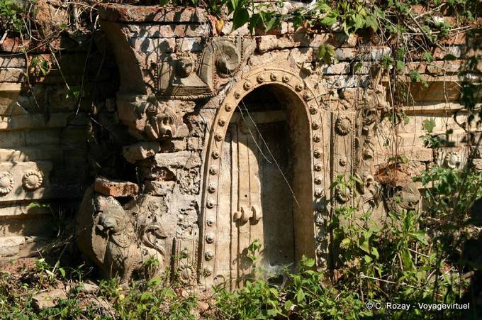 Antica porta al leone, sito Sankar (Sagar) - Myanmar (Birmania)