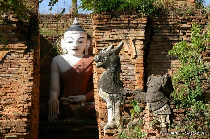Buddha in una pagoda di mattoni ben tenuto, Sankar - Myanmar (Birmania)