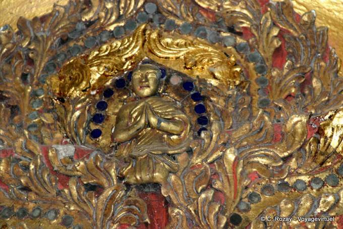Dettaglio decorativo in Pagoda Phaung Daw Oo, Inle - Myanmar (Birmania)
