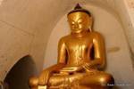 Occhi a mandorla del Buddha seduto, Bagan, Birmania.