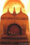 Dhammayangyi Tempio, Buddha sdraiato, Bagan, Birmania.