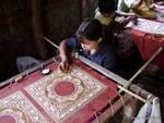 Artisnanat, ricami a mano, Mandalay, Birmania.