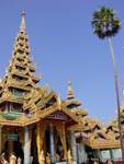 Esempio di tetto stanza pyathat, l'impronta di Buddha, Shwedagon Pagoda, Rangoon, Birmania.
