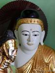 Moderno stile testa Buddha Mandalay, Yangon, Birmania.