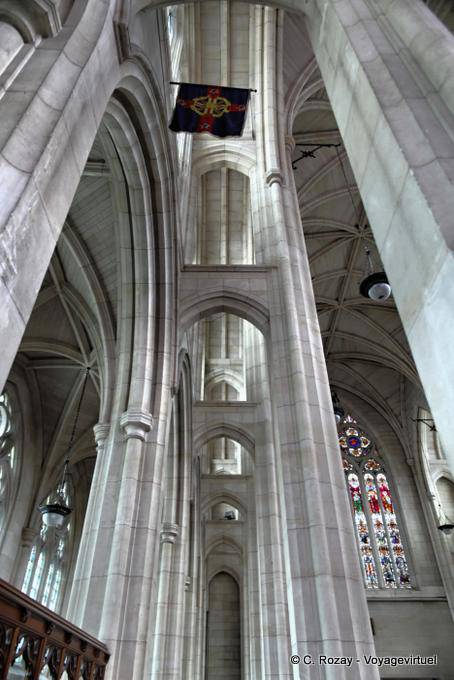 Enormi pilastri, la Cattedrale di St Paul Dunedin - Nuova Zelanda