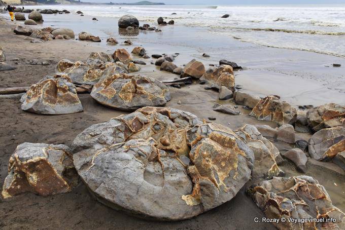 Palla esplosa, Moeraki Boulders Scenic Reserve, Otago - Nuova Zelanda