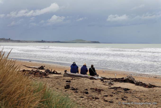 Meditazione su Koekohe Beach, Moeraki Boulders Scenic Reserve, Otago - Nuova Zelanda