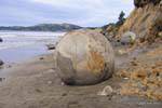 Globe pietra, Moeraki Boulders Scenic Reserve, Otago, Nuova Zelanda.