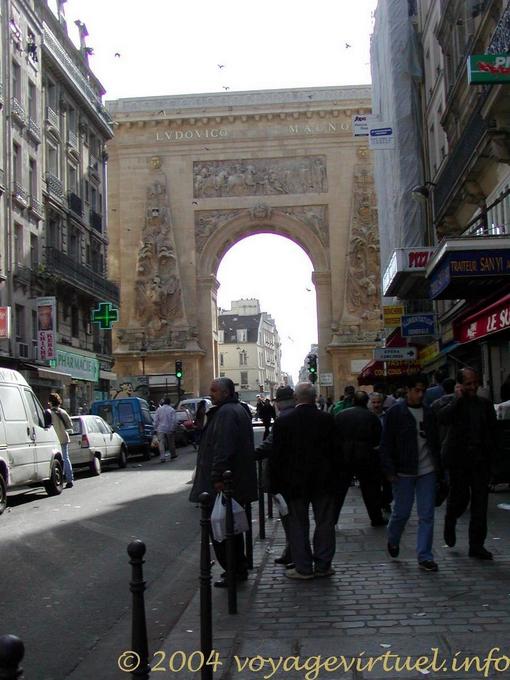 Arco di trionfo della Porte Saint-Denis, Parigi, Francia