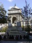 Fontaine des Innocents, Parigi, Francia.