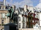 La statua equestre di Luigi XIV da Bosio, Place des Victoires, Parigi, Francia.