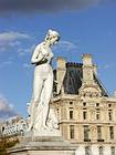 Statua di Diana di Leveque nei giardini delle Tuileries di fronte a Rivoli, Parigi, Francia.