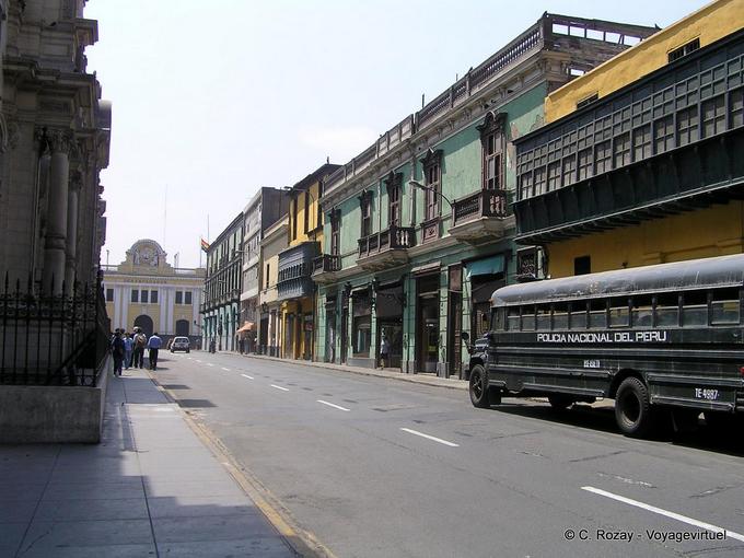 Bus della Polizia Nazionale del Perù, Lima -Perù