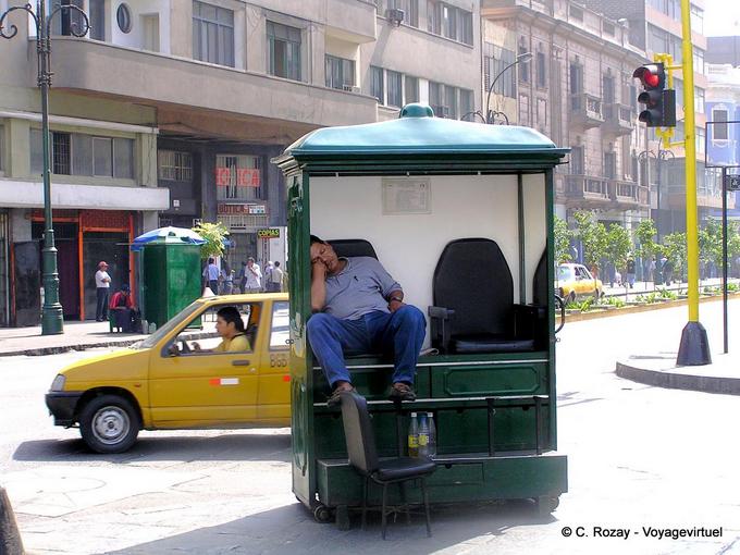 Lustrascarpe Nap, Lima -Perù
