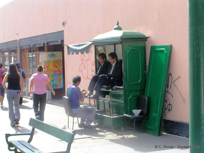 Il lustrascarpe, Lima -Perù