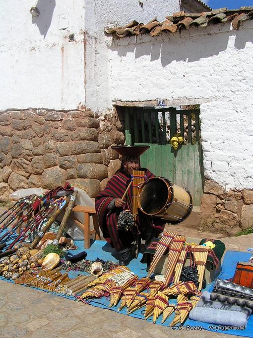 Artisan Inca e strumenti musicali andini, Chinchero -Perù