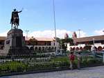 Statua equestre di Francisco Pizarro, Plaza Sucre, Ayacucho, Perù.