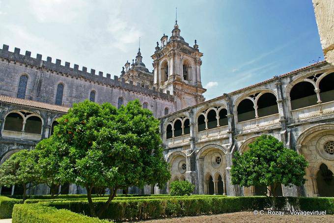 Vista dal cortile del chiostro del Silenzio, Santa Maria, Alcobaça - Portogallo