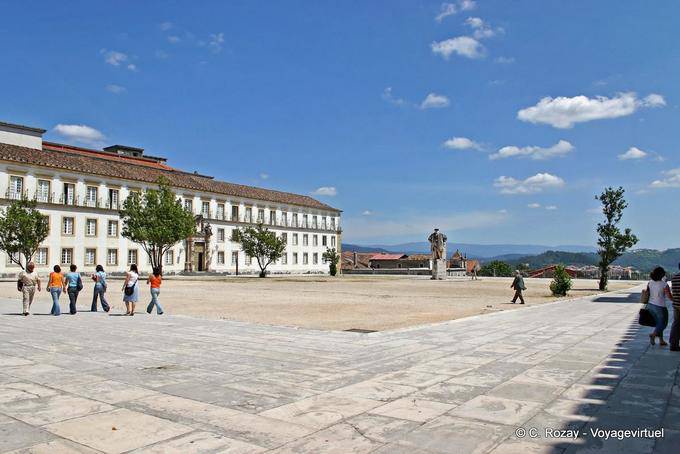 Ampio cortile dell'università, das Escolas Patio, Coimbra - Portogallo