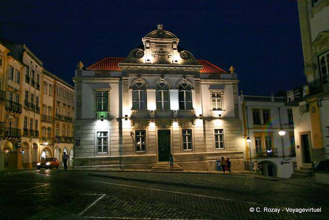 Facciata della Banca del Portogallo, Praça do Giraldo, Évora - Portogallo