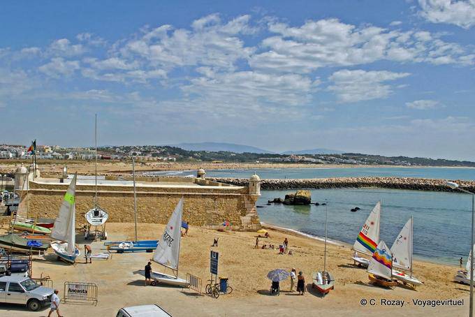 Beach e Fort da Ponta da Bandeira, Lagos - Portogallo