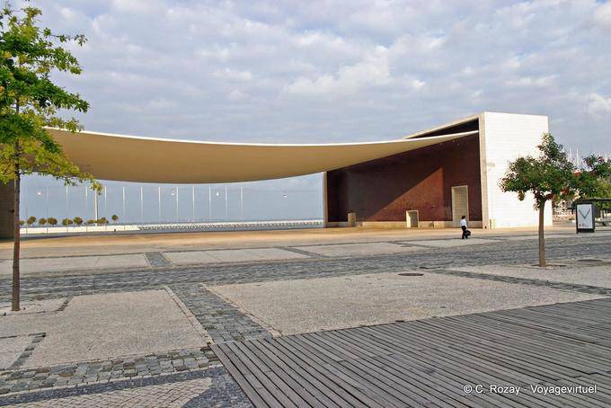 Il Portogallo padiglione progettato da Álvaro Siza Vieira, Nações, Lisbona - Portogallo