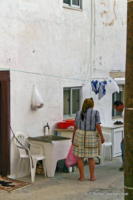Privacy nel cortile, Nazaré - Portogallo