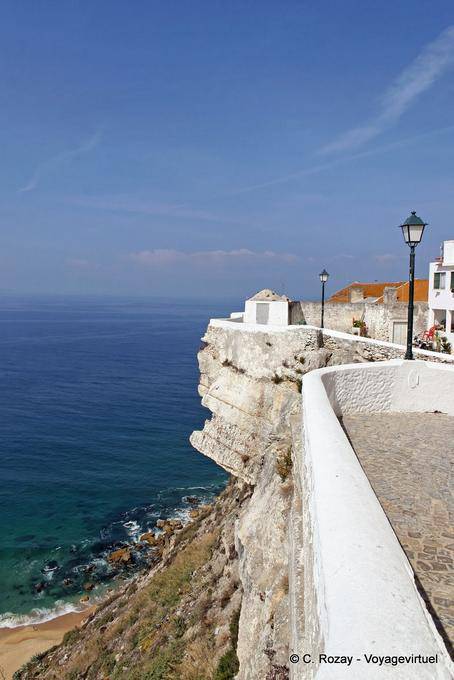 Rua do Horizonte, la vista sul mare dalla scogliera di Sitio, Nazaré - Portogallo