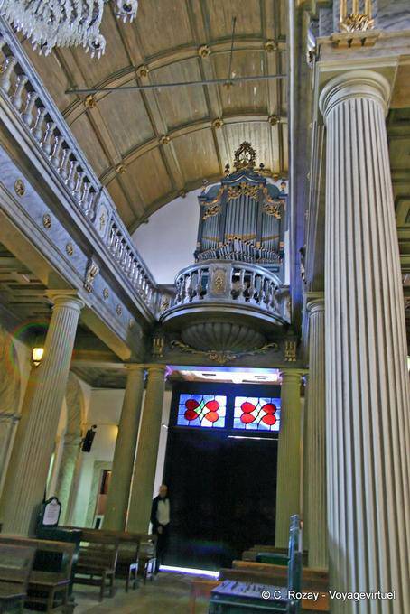 L'organo della chiesa Nostra Signora di Nazareth, Nazaré - Portogallo