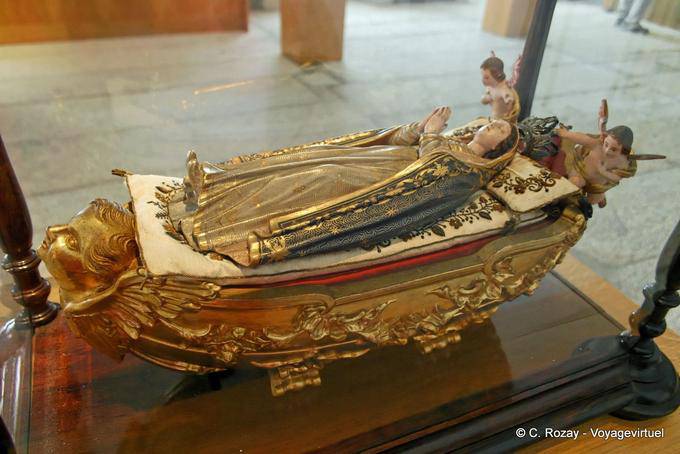Regina giaceva morto sul suo oro, il museo di San Francisco, Porto - Portogallo