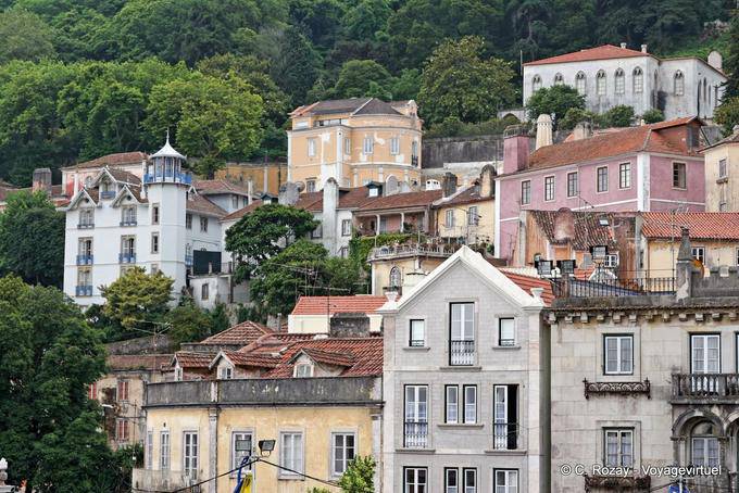 Sintra, alcuni edifici della città - Portogallo