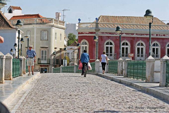 Passaggio del Ponte Romano, Rio Gilao, Tavira - Portogallo