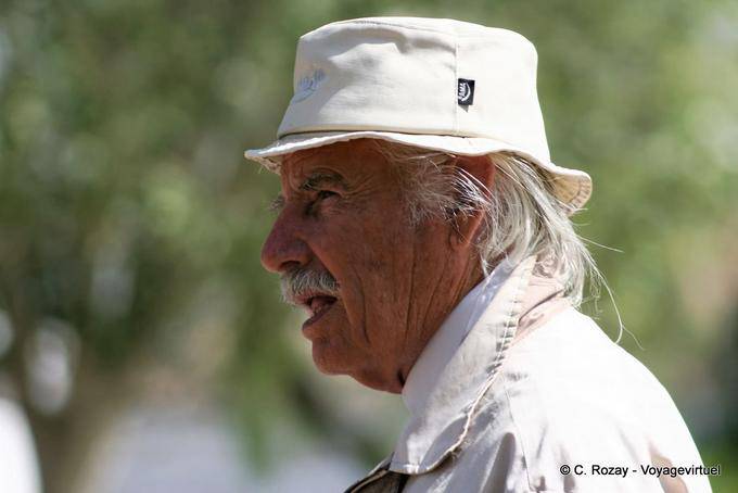 I baffi indossa un bob, Tavira - Portogallo