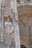 Particolare della porta sud, eseguire il Monastero dos Jerónimos, Lisbona, Portogallo.