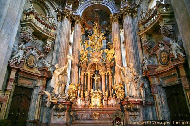 L'autel principal, Église Saint-Nicolas (Kostel sv. Mikuláše), Malá Strana - Praga, Repubblica Ceca