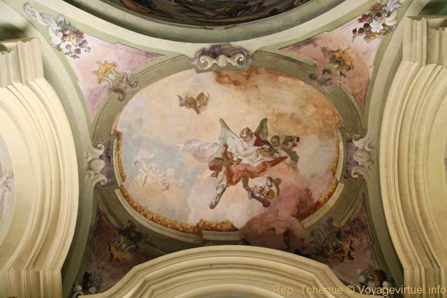 Angelots peints au plafond, Église Saint-Nicolas (Kostel sv. Mikuláše), Malá Strana - Praga, Repubblica Ceca