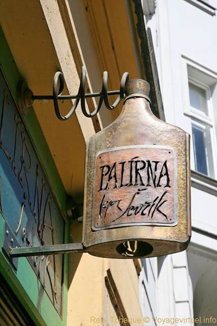 L'enseigne du Palirna, Hastalska - Praga, Repubblica Ceca