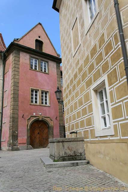 Hradčany, Jirska, couleurs de maisons, (Prazsky Hrad) - Praga, Repubblica Ceca