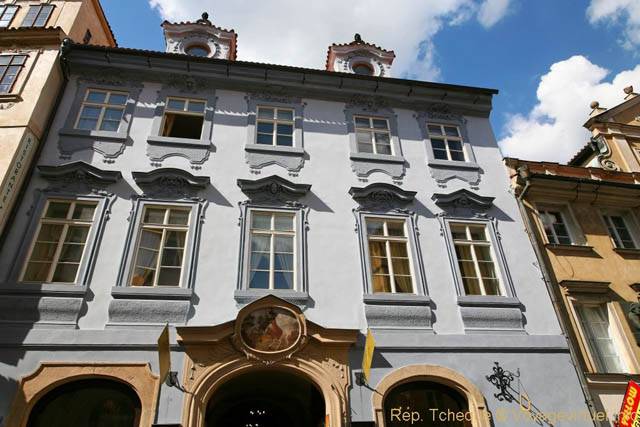 Malá Strana, façade bleue dans Na Kampe - Praga, Repubblica Ceca