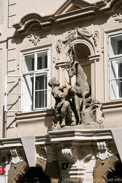 La statue de St Hubert et le cerf, rue Tomášká, Malá Strana - Praga, Repubblica Ceca