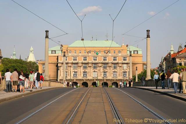 Entre les rails, Manesuv Most, Palacha Namesti - Praga, Repubblica Ceca