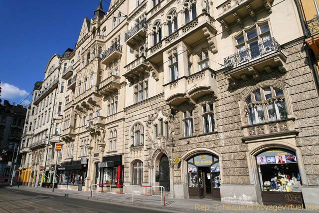 Façades du 8 Masarykovo Nabrezy - Praga, Repubblica Ceca