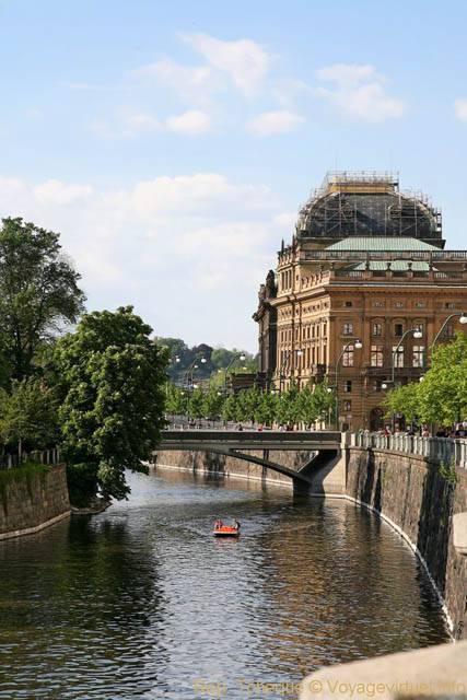 Le canal de la Vltava vu depuis Masarykovo Nabrezy - Praga, Repubblica Ceca