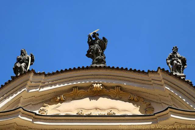 Milosrdných, statues sur l'église Saint-Simon et Jude - Praga, Repubblica Ceca