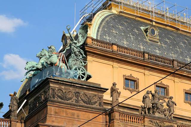 Aurige et toit du Théâtre national (Národní Divadlo) - Praga, Repubblica Ceca