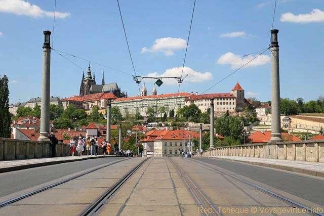 Pont Manesuv Most, vue sur le château de Prague - Praga, Repubblica Ceca